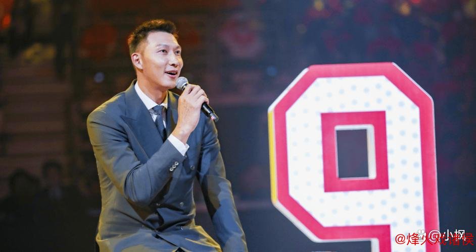 易建联沉默引人深思 能否微笑逆转局面 易建联沉默引人深思 能否微笑逆转局面