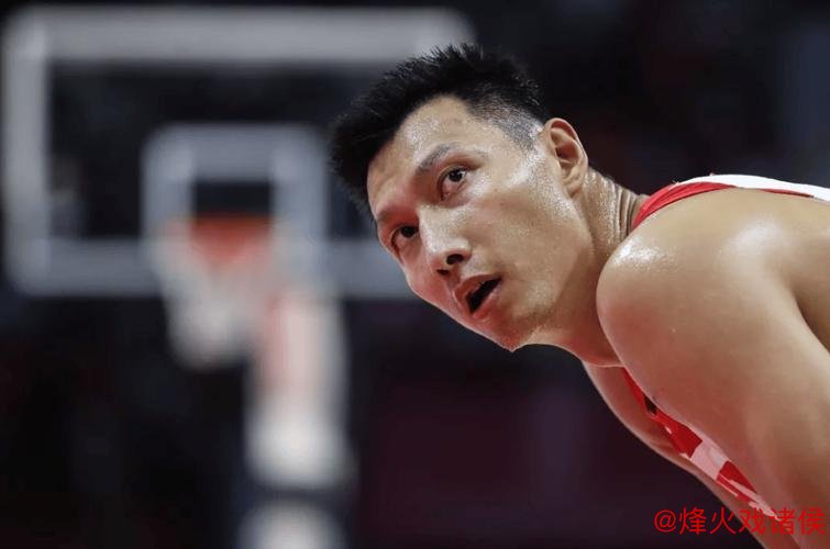 易建联沉默引人深思 能否微笑逆转局面 易建联沉默引人深思 能否微笑逆转局面