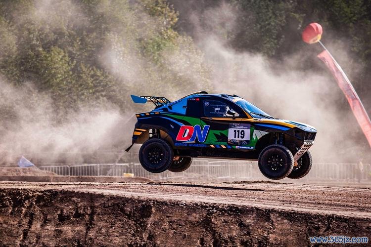 2024中国汽车场地越野赛柯城站排位赛火热上演