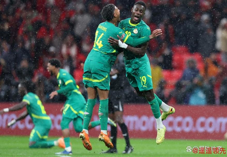 非洲杯夺冠！总统宣布：球员12万美元+1500平米土地 全国放假